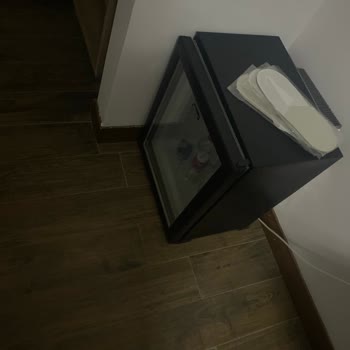 Otel Rezervasyonunda Büyük Hayal Kırıklığı: Kirli Oda, İlgisiz Personel, Zorunlu Araçta Konaklama!