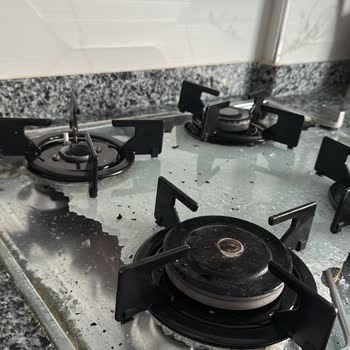 Cam Ocak Aniden Patladı, Büyük Tehlike Atlattık Ve Mağdur Olduk