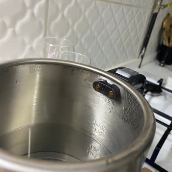 Arzum Deminde Çay Makinesi'nin İç Kısmında Küflenme Sorunu Ve İade Talebi