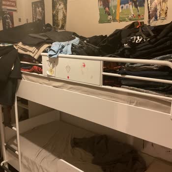 Teslim Edilen Yatak Odası Takımında Kırık Ve Eksik Parçalar Mağduriyetim Giderilmiyor