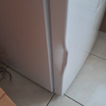 Teslim Edilen Buzdolabının Kapısı Ezik Çıktı, Değişim Talebim Var