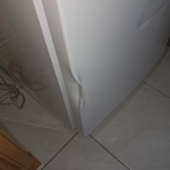 Teslim Edilen Buzdolabının Kapısı Ezik Çıktı, Değişim Talebim Var