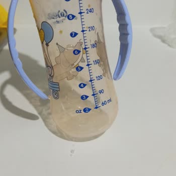 Wee Baby Biberonda Karpuz Suyu Sonrası Kalıcı Renk Değişimi Ve Mağduriyet