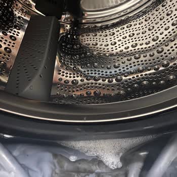 Siemens IQ 700 Çamaşır Makinesinde Sürekli Siyah Lekeler Ve Çözülmeyen Sorun