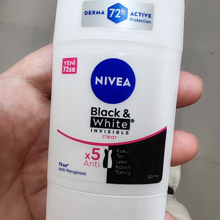 Nivea Black & White Stick Deodorant Ciltte Topaklanma Ve Etkisizlik Sorunu Yaşattı