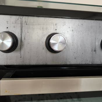 Beko Set Üstü Ocakta İlk Aylarda Başlayan Boya Dökülmesi Sorunu