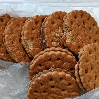 Taze Olmayan Ve Kırık Probis Bisküvi Hayal Kırıklığı Yarattı