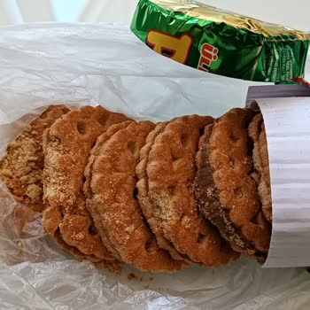 Taze Olmayan Ve Kırık Probis Bisküvi Hayal Kırıklığı Yarattı