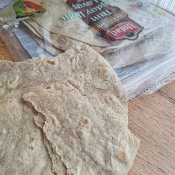 Migros'tan Aldığım Lavaşta Şüpheli Lekeler Ve Sağlık Endişesi