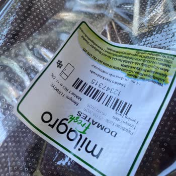 Küflü Domates Teslimatı Ve Tekrarlayan Ürün Sorunları Nedeniyle Memnuniyetsizlik