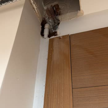 Teslim Edilen Evde Bitmeyen İnşaat Ve Su Kaçağı Mağduriyeti