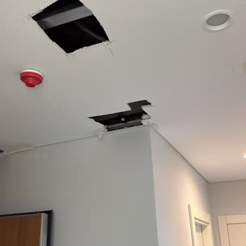 Teslim Edilen Evde Bitmeyen İnşaat Ve Su Kaçağı Mağduriyeti