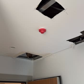 Teslim Edilen Evde Bitmeyen İnşaat Ve Su Kaçağı Mağduriyeti