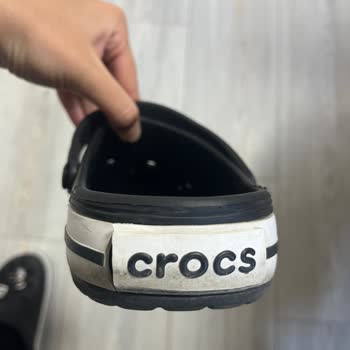 Aldığım Crocs Ürünü Hızla Deforme Oldu, Orijinalliğinden Şüpheliyim