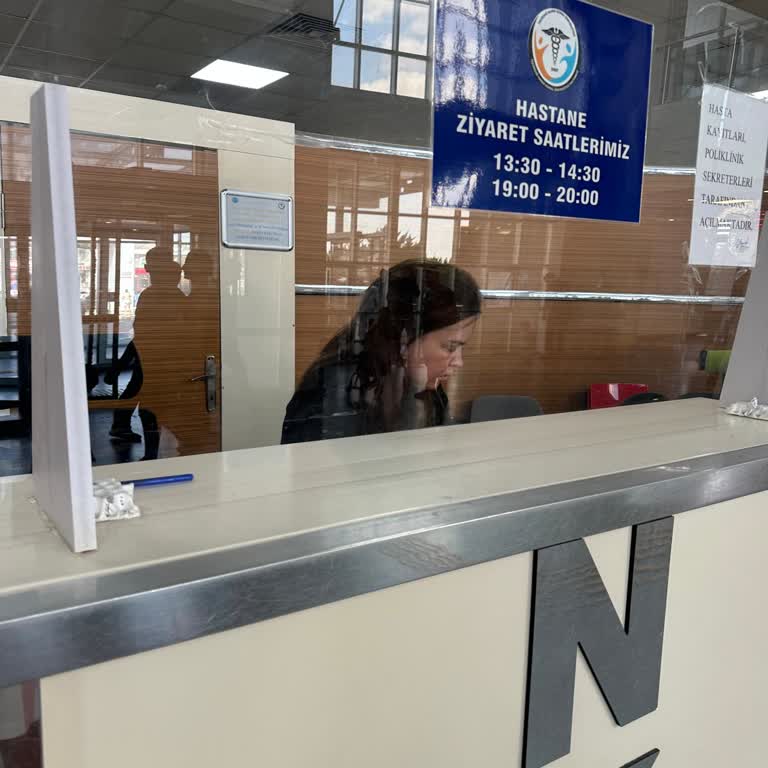 Hastane Danışma Personelinin Kaba Ve Kırıcı Davranışı Hakkında Şikayetim