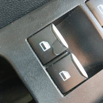 Ford Puma Cam Açma Tuşları Çatlıyor Garanti Kapsamı Yetersiz Kalıyor