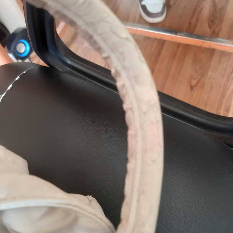 Benetton Çantada Kısa Sürede Soyulma Ve Mağaza İlgisizliği