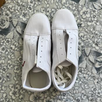 Yanlış Numara Ayakkabı Ve Yetersiz Müşteri Desteği