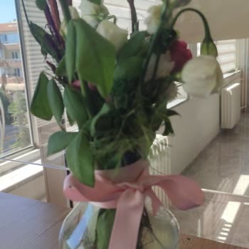 Çürük Çiçek Teslimatı Ve Yetersiz Müşteri Hizmeti Deneyimi