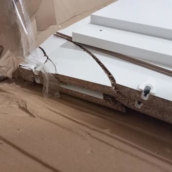 Kargoda Kırılan Mobilyam İçin Tazminat Talebim Karşılanmıyor, Çözüm Sunulmuyor