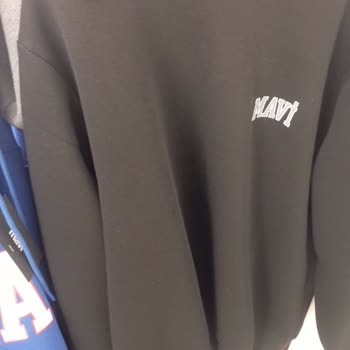 Mavi Sweatshirtte Renk Solması Ve Tüylenme Sorunu Yaşadım