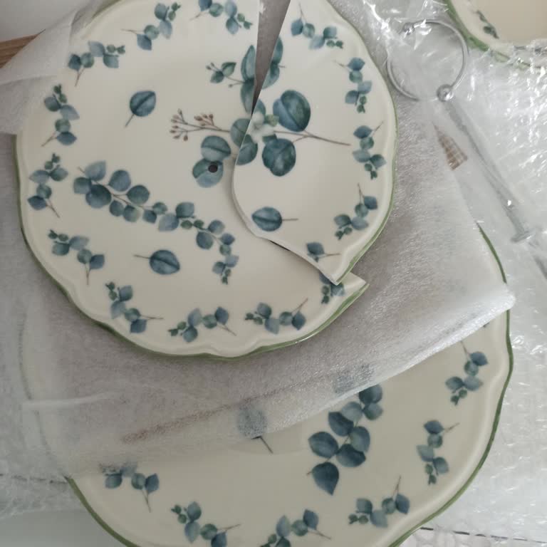 Kırık Ürün Ve İletişim Sorunu: Çözüm Bekliyorum