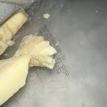 Ünal Peynircilik Aldığım Eski Kaşar Peynirinden Kıl Çıktı, Güvenim Sarsıldı