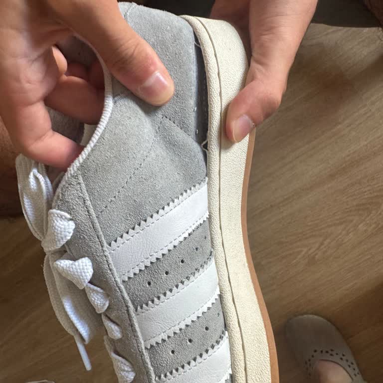 Sneaks Up Az Kullanımla Açılan Adidas Ayakkabı ve İade Sorunu: Müşteri Memnuniyetsizliği