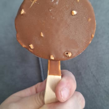 Golf Dondurma Ambalajındaki Fındık Görseliyle Ürün İçeriği Uyuşmuyor