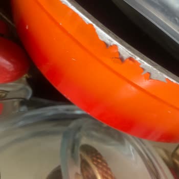 Tencere Setinin Kaplaması Dökülüyor, Sağlık Riski Oluştu