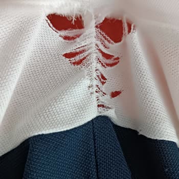 Kısa Sürede Sökülen T-Shirt İçin Değişim Veya İade Talebi