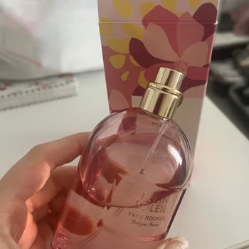 Parfüm Şişesinin Tüpü Çıktı, Mağaza Ve Müşteri Hizmetleri Yardımcı Olmadı