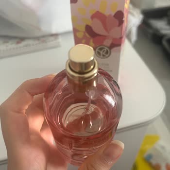 Parfüm Şişesinin Tüpü Çıktı, Mağaza Ve Müşteri Hizmetleri Yardımcı Olmadı