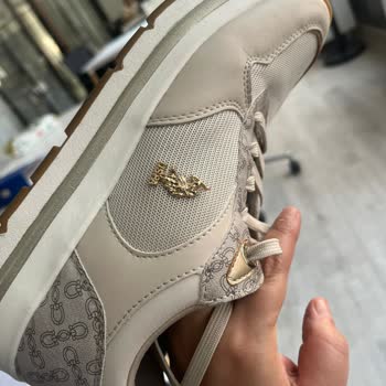 Kısa Sürede Tabanı Ayrılan Sneaker İçin Değişim Talebime Çözüm Bulunmadı