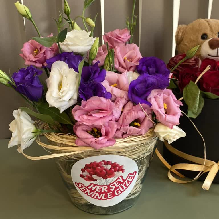 Eksik, Solgun Çiçekler Ve İlgisiz Müşteri Hizmetleriyle Hayal Kırıklığı