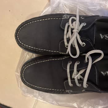 Az Kullanılmış Ayakkabının Tabanı Kısa Sürede Parçalandı