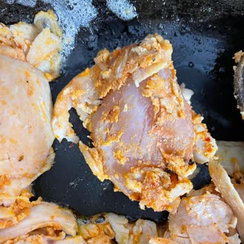 Fix Gross'tan Alınan Tavuk Dönerde Çiğ Parça Sorunu Ve İlgisiz Mağaza Yetkilisi