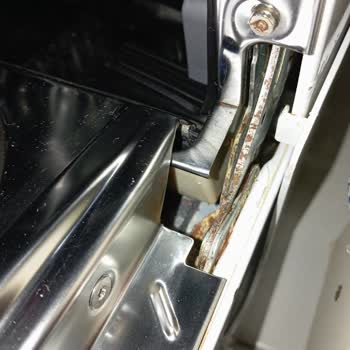 Hoover Bulaşık Makinesinde Paslanma Ve Servis Mağduriyeti