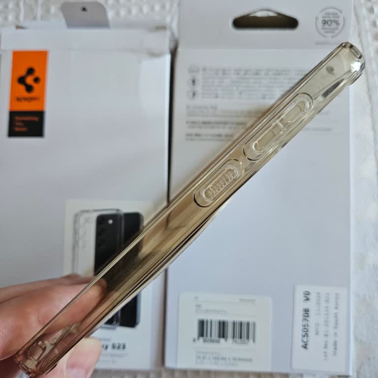 Spigen Kılıf Sararması Ve Ürün Değişimi Talebi