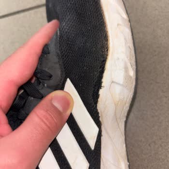 Adidas Ayakkabı Kısa Sürede Deforme Oldu, Garanti Reddedildi