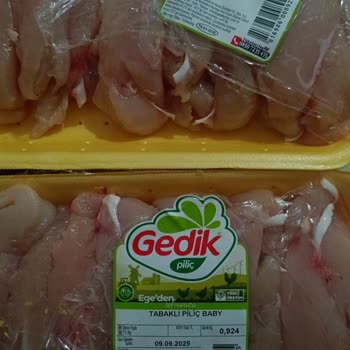 Aldığım Piliç Filetonun Üzerinde Yabancı Maddeyle Karşılaştım