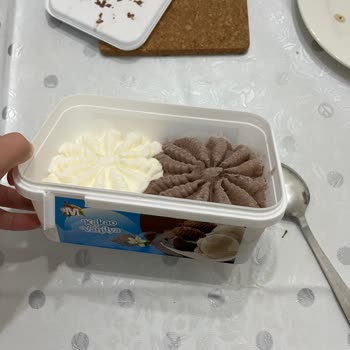 Migros'tan Aldığım Dondurma Kutusunun Yarısı Boş Çıktı
