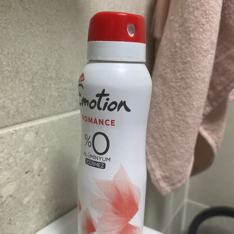 Emotion Aldığım Deodorant Kapağındaki Sorun Nedeniyle Hiç Kullanmadan Tükendi