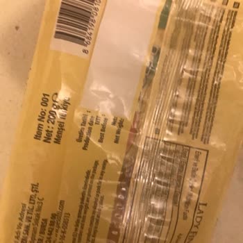 Taze Olmayan Ürünle Sağlık Ve Güven Sorunu: Pesotti Kedi Dili Bisküvisi Küflü Çıktı