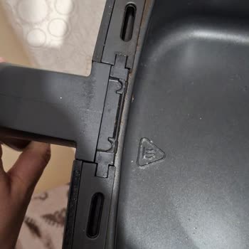 Sinbo Airfryer'da Tekrarlayan Boya Kalkması Ve Parça Sorunları Nedeniyle Mağduriyet