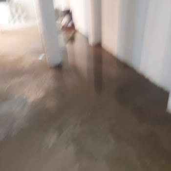 İSKİ Ekipleri Gelmeden Şikayetleri Kapatıyor, Su Sızıntısı Binamızı Tehdit Ediyor