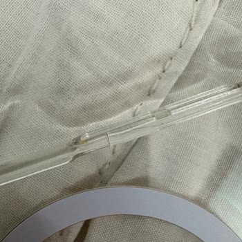 İphone Kılıfında Leke Ve Çatlama, Mağazadan İlgisiz Yaklaşım