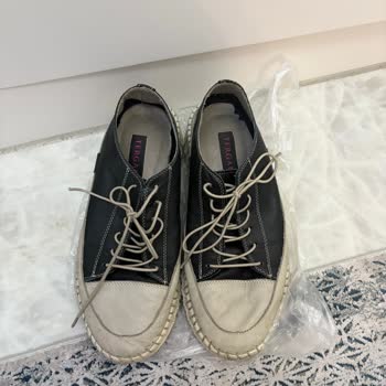 Ayakkabı Çorapları Boyuyor, Mağaza Sorumluluk Almıyor