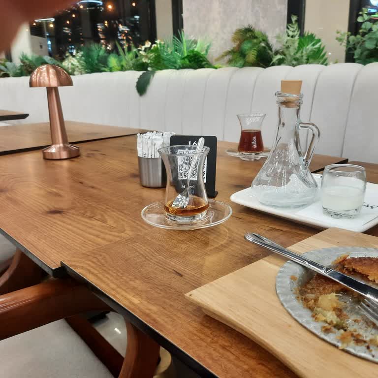 Dondurulmuş Künefe Ve İlgisiz Mağaza Müdürü Mağduriyet Yaşattı