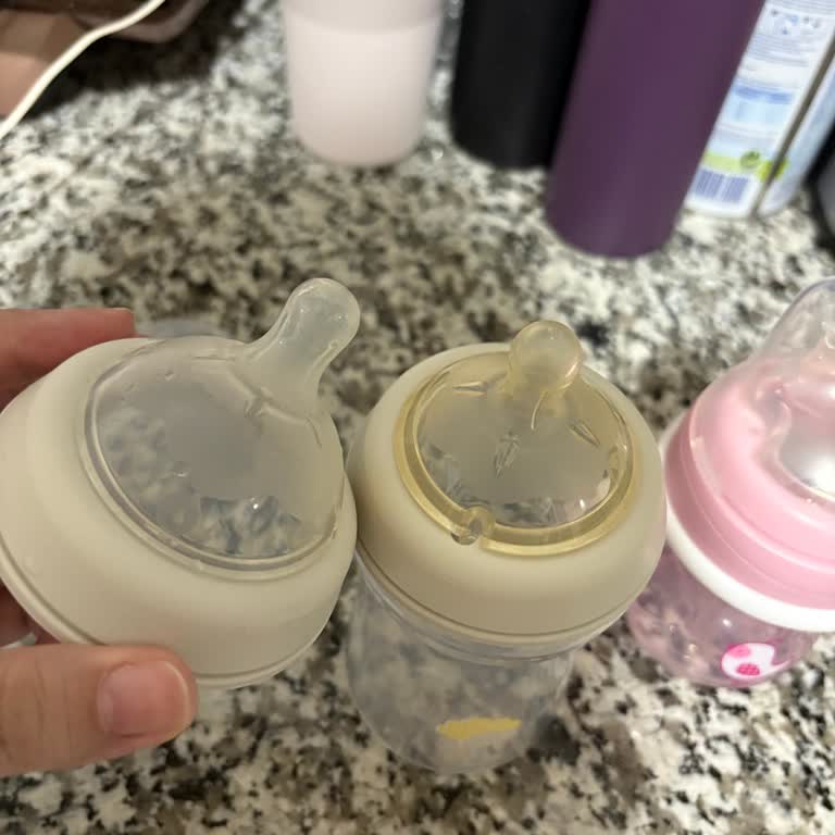 Chicco Biberon Emziği Kısa Sürede Sarardı, Ürün Değişimi Talebim Var